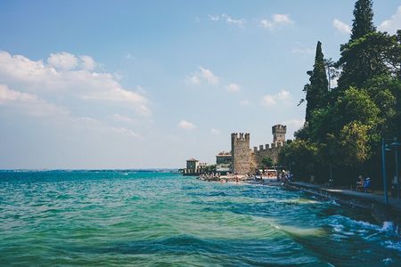 Lake Garda: Sirmione Boat Tour and Walking Tour