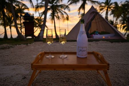 Romantic Camping in San blas Islands