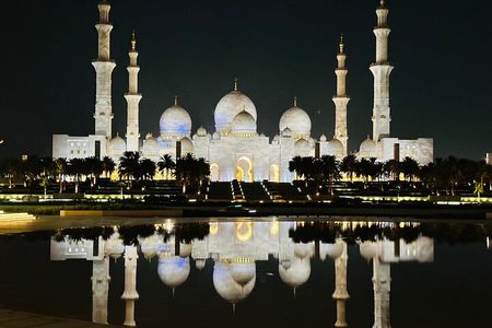 Abu Dhabi: Half Day Sightseeing Tour with Pick up & Drop off