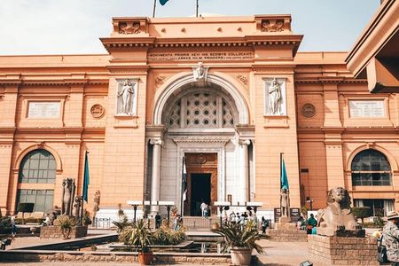 2-Days Private Tour in Pyramids, Museum, And Coptic In Cairo