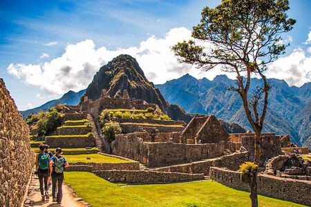 Full-Day Private Tour in Machupicchu with Expedition Train
