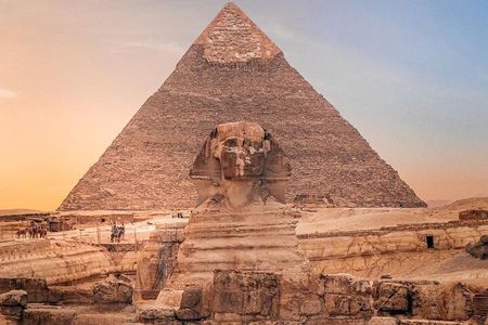 Private Giza Pyramids, Egyptian Museum and Khan El Khalili Tour
