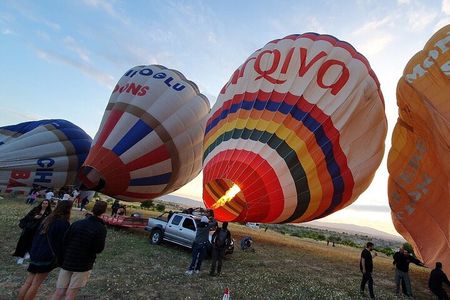 Cappadocia Sunrise Hot Air Balloon Ride | All-Inclusive Tour Cat