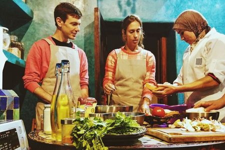 Traditional Moroccan Cooking Course in Dar 7 Louyat