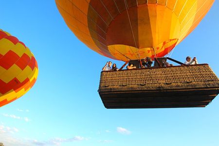 Gold Coast Hot Air Ballooning, Bubbles & Go 
