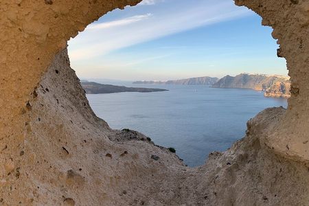 Small Group Sightseeing Tour: All Santorini’s Treasures