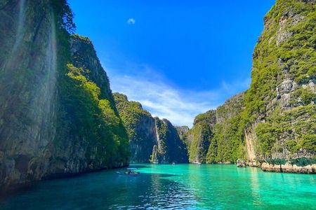 Phi Phi Islands Tour by Speedboat from Krabi