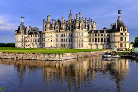 Day Tour to Chenonceau and Chambord Castles 