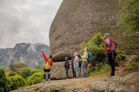 Meteora Small Group Hiking tour with Transfer and Monastery Visit