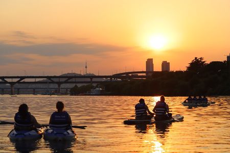 Stand Up Paddle Board (SUP) and Kayak Activities in Han River