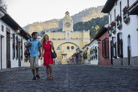 Antigua Guided Tour with lunch from Quetzal Port.