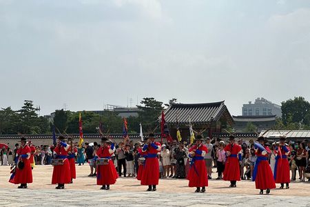 Best Things to Do - Half Day Seoul Trip (Seoul Palace & Temple)