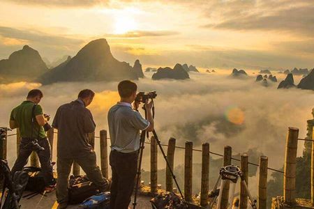Full-day Tour: Spectacular Sunrise, Tea Plantation & Sunset