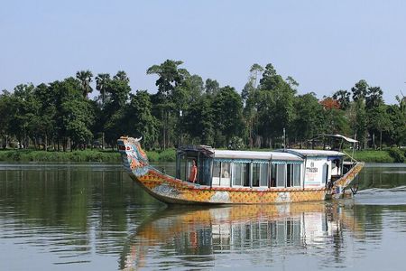 Hue Private Dragon Boat, Thien Mu Pagoda & Royal Tombs Tour