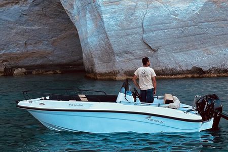 Half Day Private Boat Exoerience with Skipper in Milos