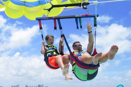 Parasailing and Speedboat Tour in Cancun