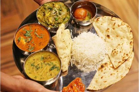 Cooking class & meal (Indian Food) with local family in Jaipur. 