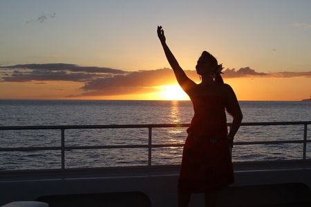 Maui Sunset Dinner Cruise - A Hawaiian Hula Experience