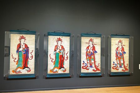 Seogwipo(the southern city of Jeju) Art Museum Walking Tour