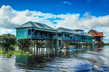 2-Day Angkor Wat, Banteay Srei & Floating Village Kampong Pluk