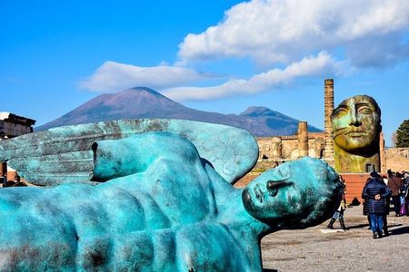 Day trip to Pompeii and Mount Vesuvius from Naples