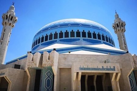 Exploring Shrines, Mosques, and Holy Landmarks Private Tour