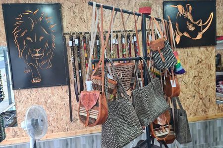 Nairobi Tour: Giraffe Center, Kobe Beads & Karen Blixen Museum