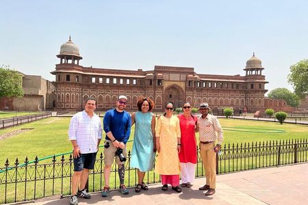 Private Taj Mahal Sunrise and Agra Fort Tour from Delhi By Car