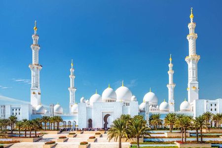 From Dubai: Sheikh Zayed Mosque Tour & Ferrari World with Ticket