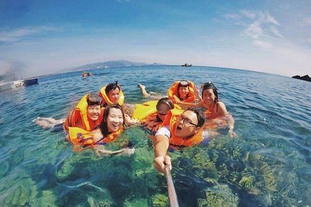 Cham Island Day Tour: Speed Boat, Lunch, Snorkeling & Beach