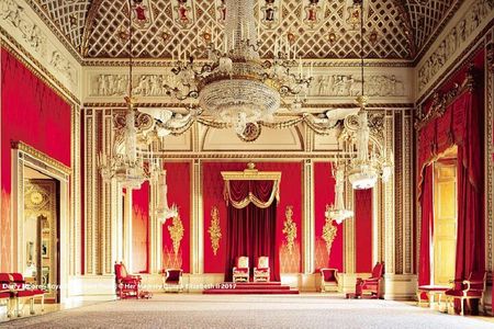 Buckingham Palace Entrance Ticket & British Royalty Guided Tour