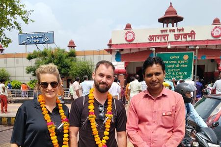 TajMahal and Agra city best tour from Delhi by superfast train 