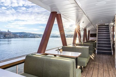 Oslo fjord 3-Course Dinner Cruise with Live Music