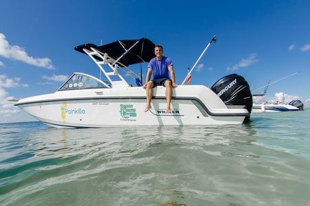 Private boat charter in Grand Cayman
