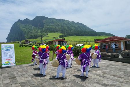 9 Hour Private Day Tour Taxi in Jeju island (High recommend)