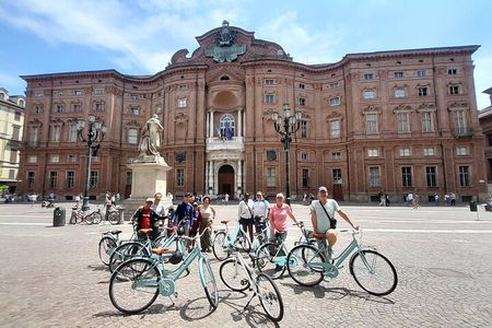 Highlights and hidden gems of Turin Bike Tour