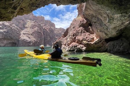 Private Emerald Cave Kayak Tour in Las Vegas