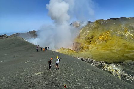 Summit Etna North 3380mt: 4x4 and trekking
