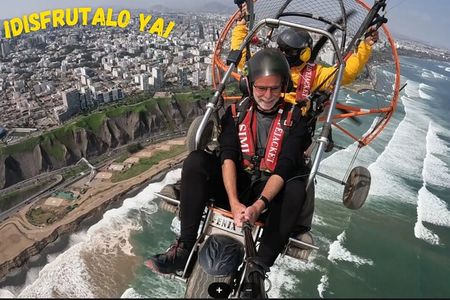 Private 12-Minute Paragliding Flight over the Bahia de Lima