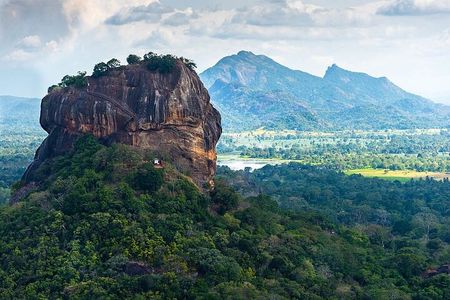 All Inclusive Sigiriya and Dambulla Private Day Tour from Colombo