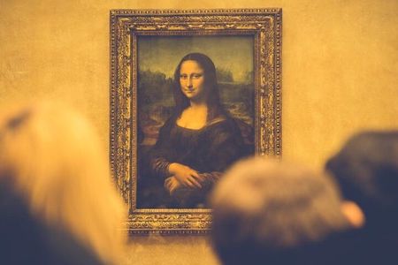 Private Tour with Tickets to the Louvre Museum & Crepes