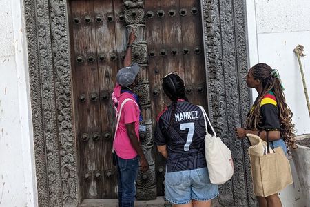 Zanzibar Stone Town Tour: Unlock the Hidden Treasure 