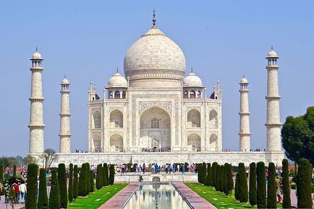 All Inclusive Taj Mahal and Agra Tour By Car From Delhi