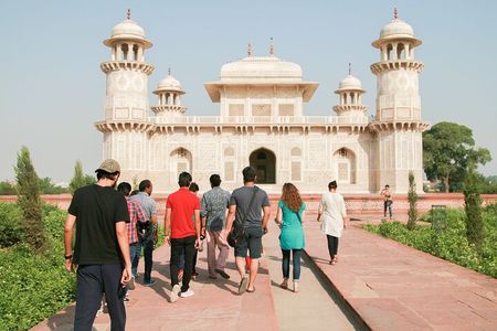 A Walk About Mughal Women - Private Guide Tour in Etmad Ud Daula