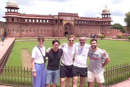Taj Mahal Tour by Gatimaan Train
