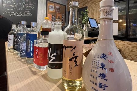 Traditional Soju Class and Makgeolli Tasting in Seoul