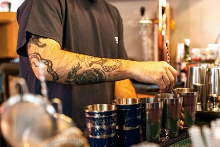 Soho Pub Crawl and Walking Tour with Drinks in London