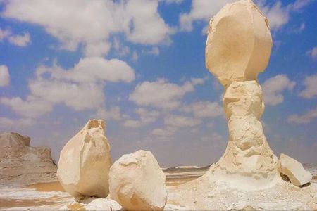 2-Day Desert Safari: Cairo – Bahariya Oasis – White Desert
