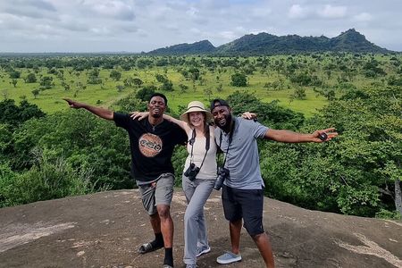 Full Day Nature Tour to Volta Regio Aburi Gardens and Cedi Beads