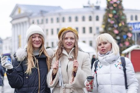 San Marino’s Starlit Stroll: A Private Christmas Walking Tour